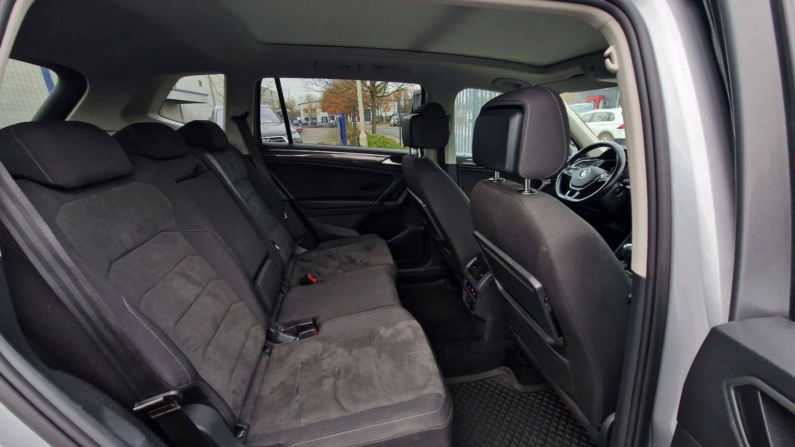 Volkswagen Tiguan 2.0 TDI Allspace Highline 4Motion DSG foto 14