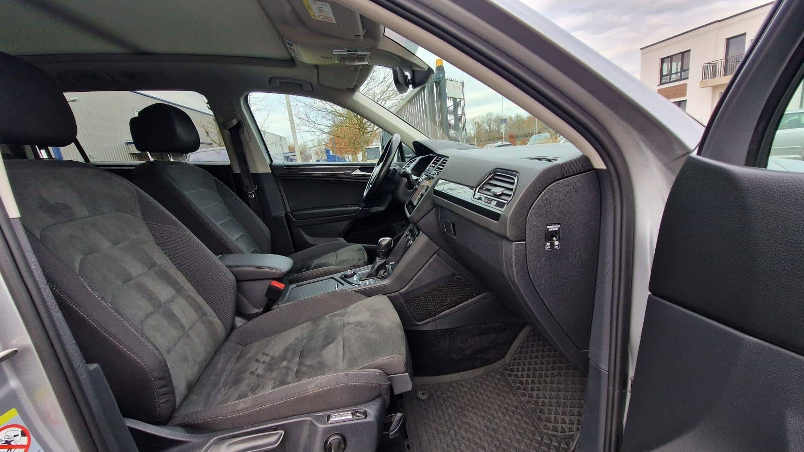 Volkswagen Tiguan 2.0 TDI Allspace Highline 4Motion DSG foto 8