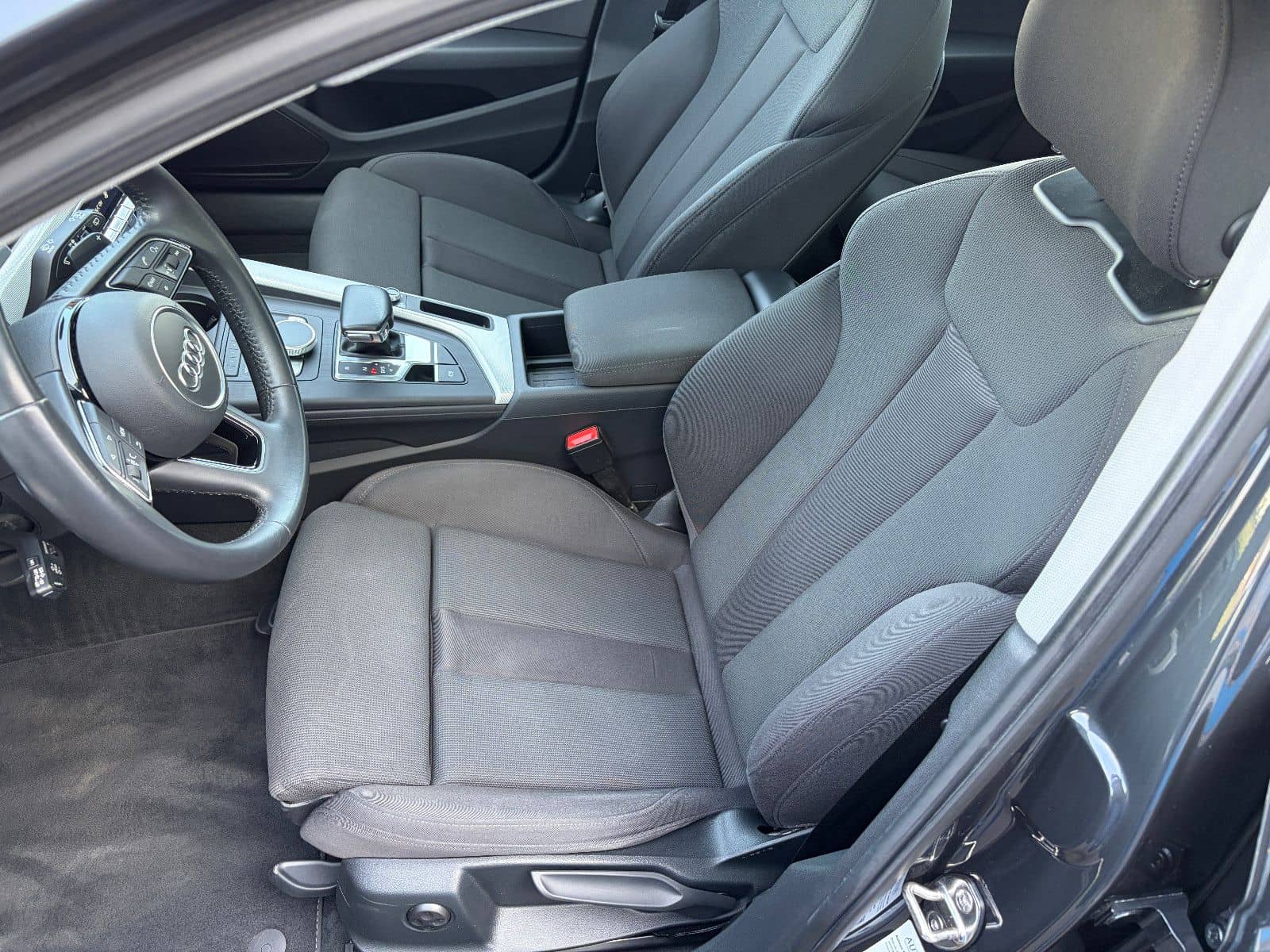 Audi A4 Avant 35 TDI sport S-LINE PANO AHK MATRIX-LED foto 13