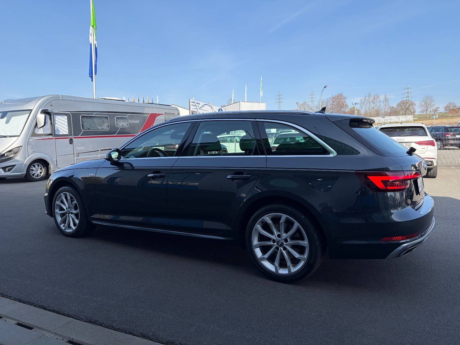 Audi A4 Avant 35 TDI sport S-LINE PANO AHK MATRIX-LED foto 9