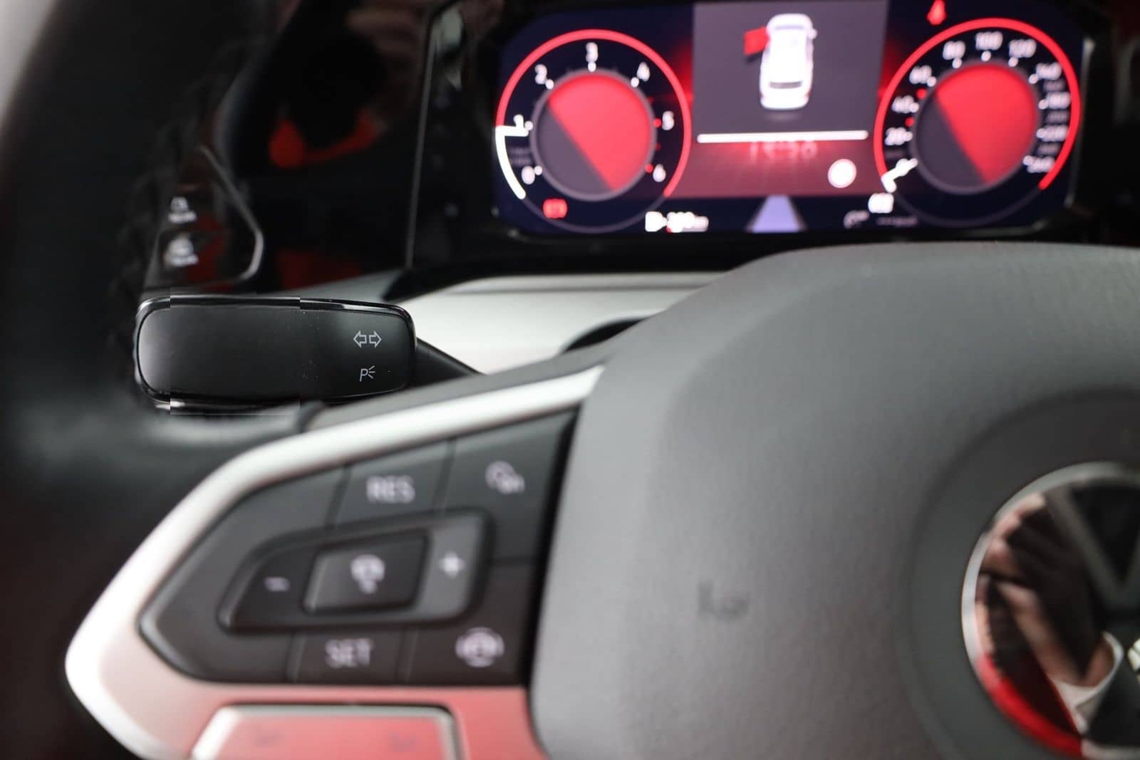 Volkswagen Golf VIII Variant 2.0 TDI Life LED Navi PDC DAB foto 19