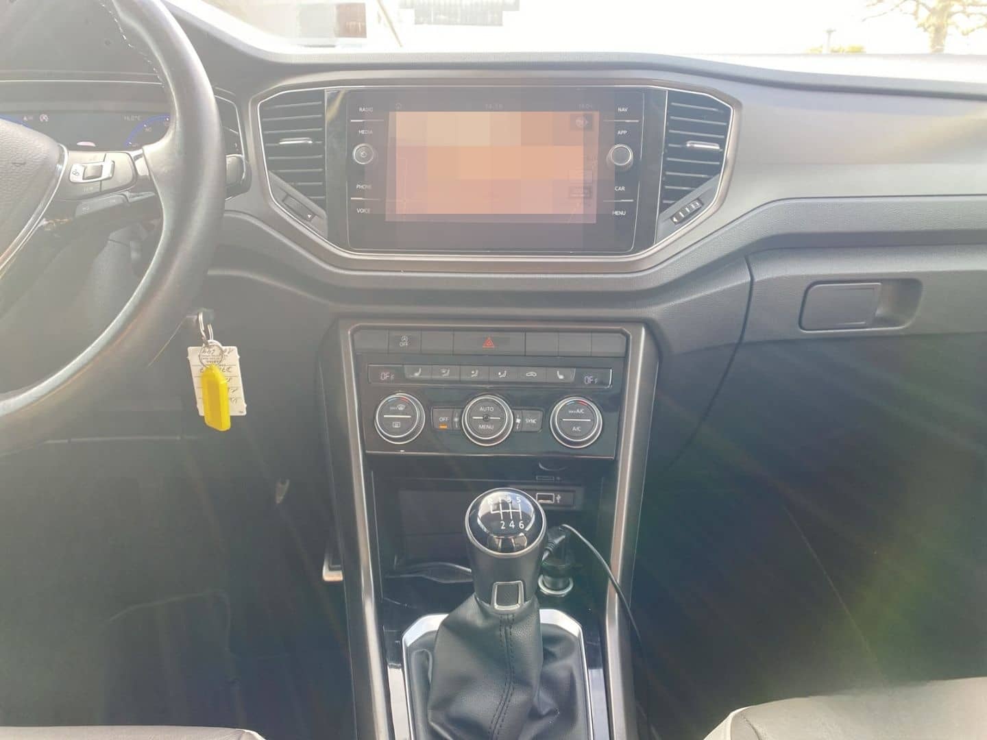 Volkswagen T-Roc 1.5 TSI Style LED ACC Leder Sposi Pano Vir foto 12