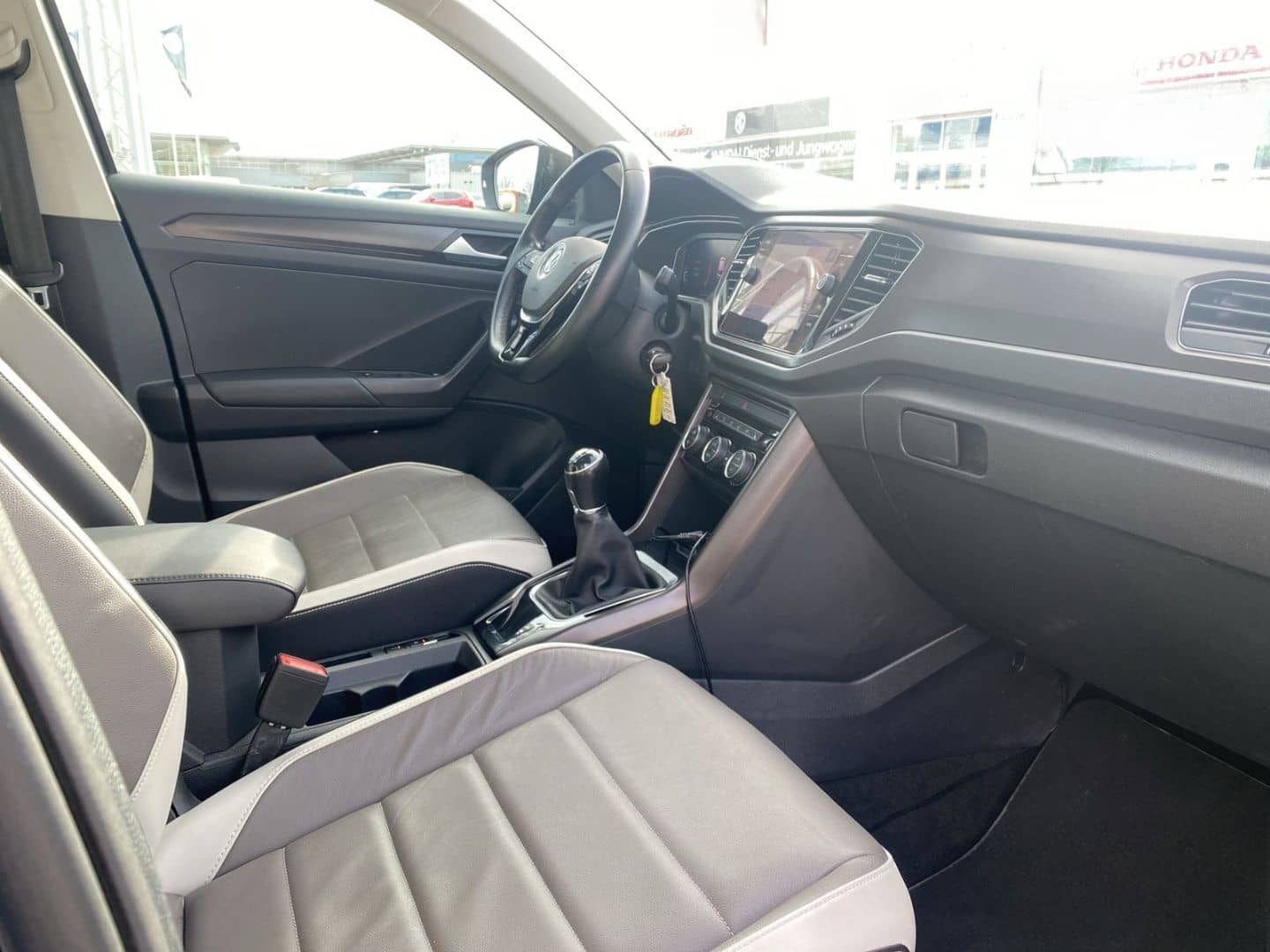 Volkswagen T-Roc 1.5 TSI Style LED ACC Leder Sposi Pano Vir foto 13