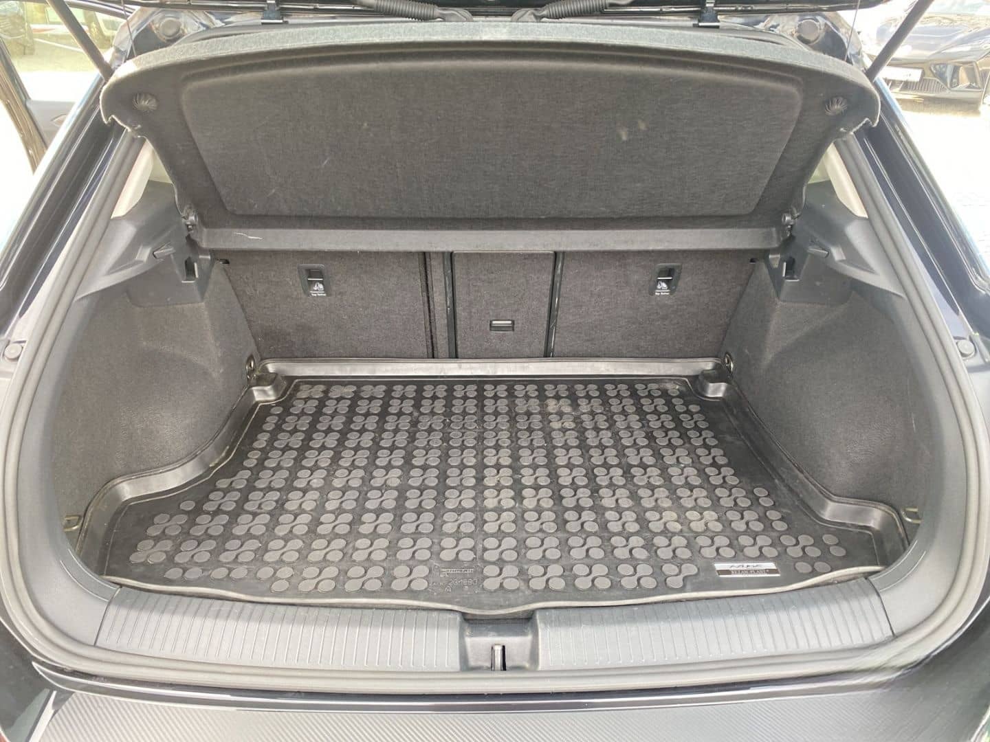 Volkswagen T-Roc 1.5 TSI Style LED ACC Leder Sposi Pano Vir foto 14