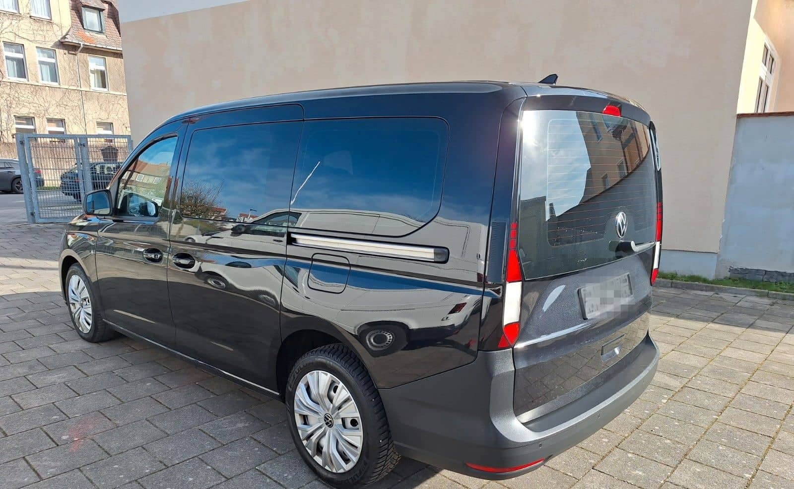 Volkswagen Caddy Maxi *DSG+7.Sitze+Navi+Klimaautom+AHK+GRA* foto 2