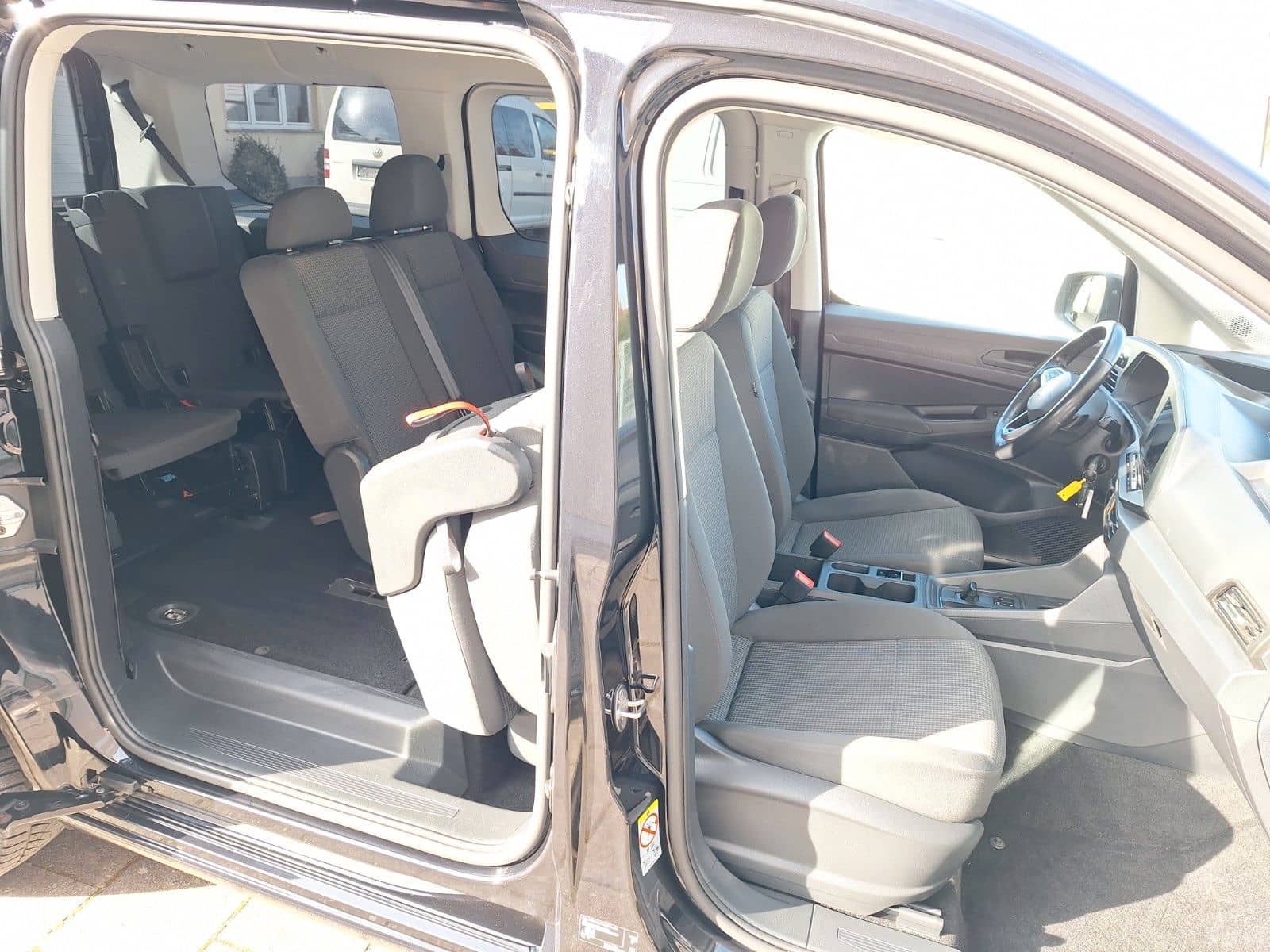 Volkswagen Caddy Maxi *DSG+7.Sitze+Navi+Klimaautom+AHK+GRA* foto 11