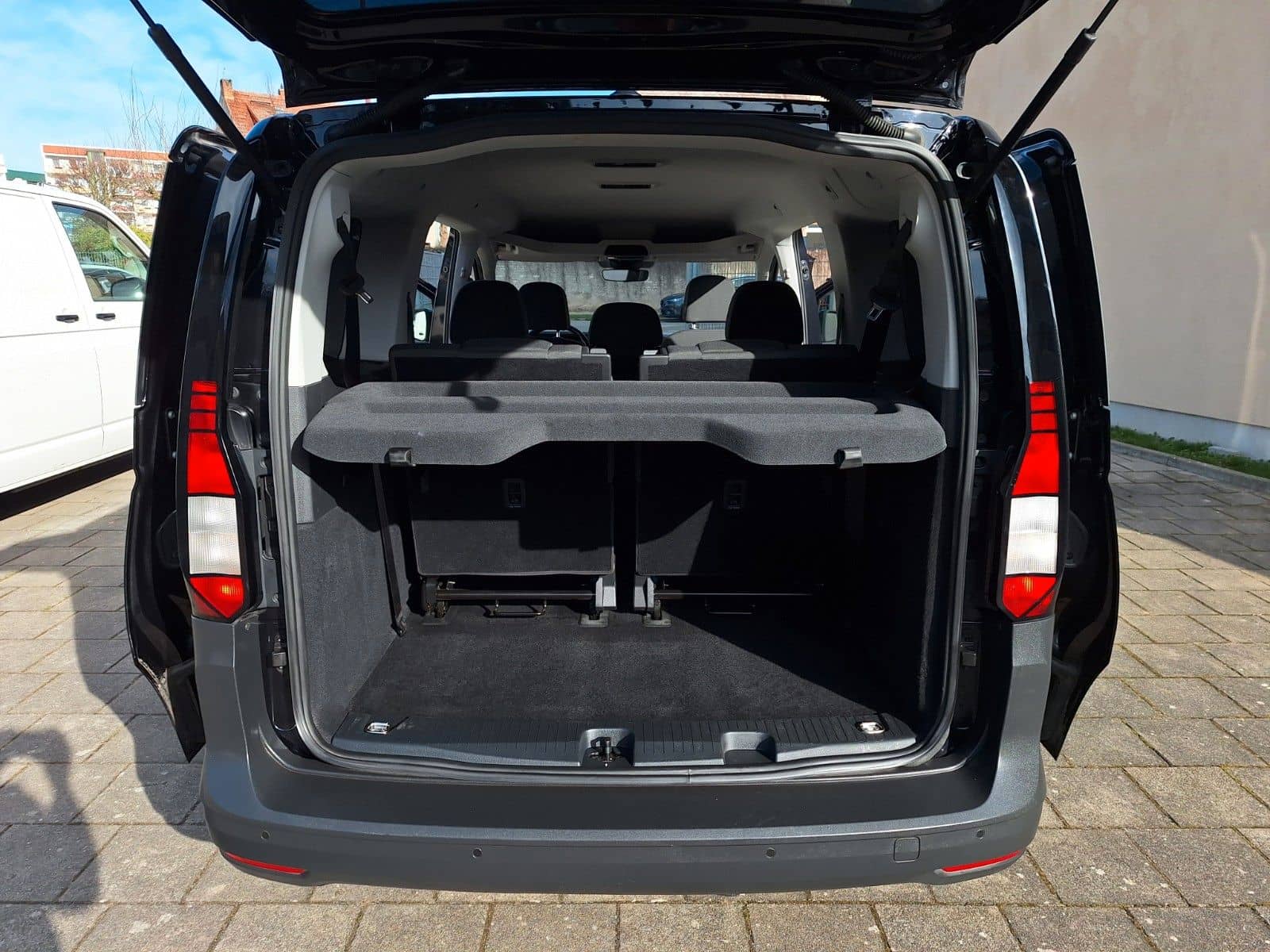 Volkswagen Caddy Maxi *DSG+7.Sitze+Navi+Klimaautom+AHK+GRA* foto 10