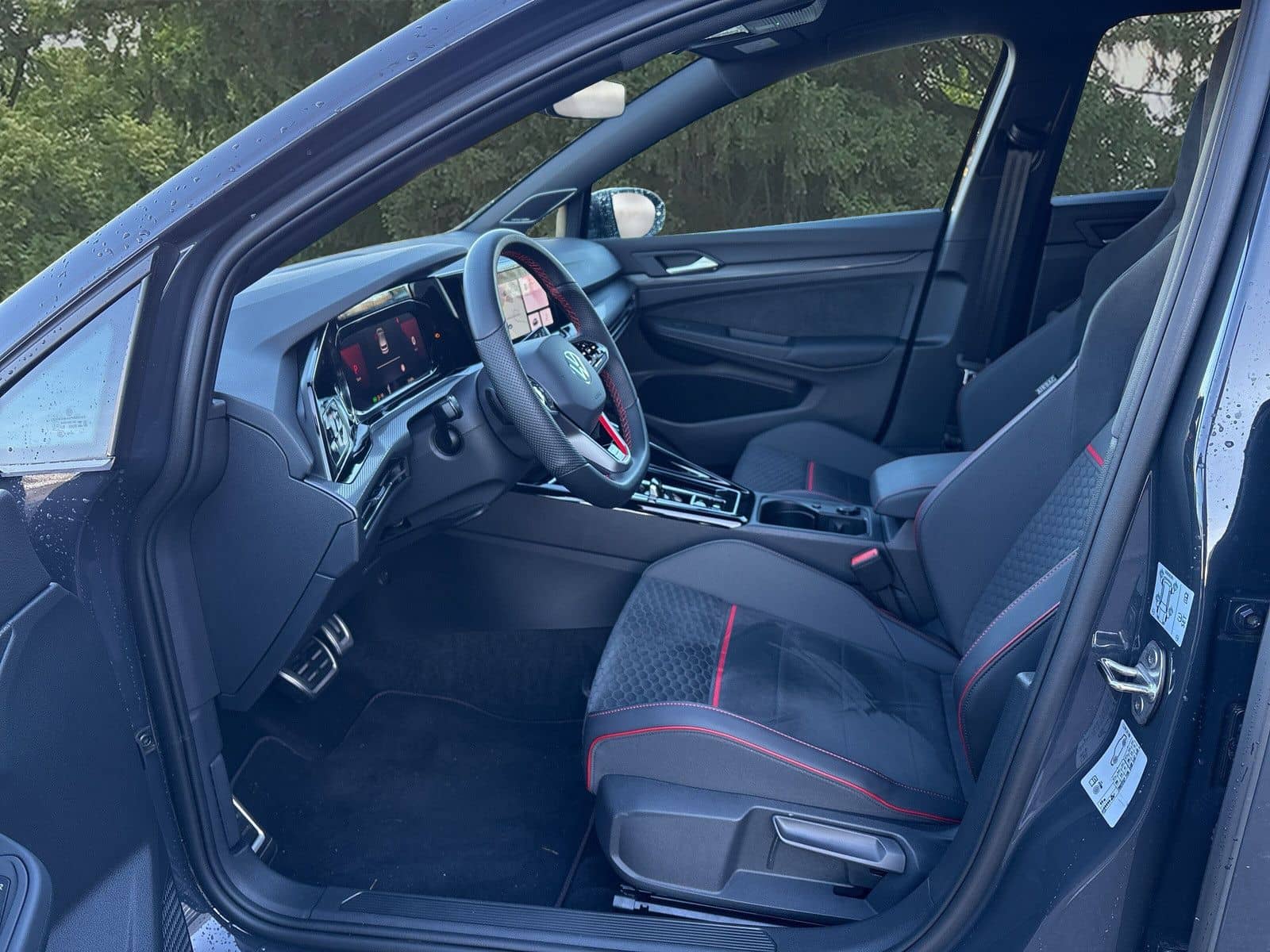 Volkswagen Golf VIII GTI Clubsport 2.0 TSI LED ACC foto 11