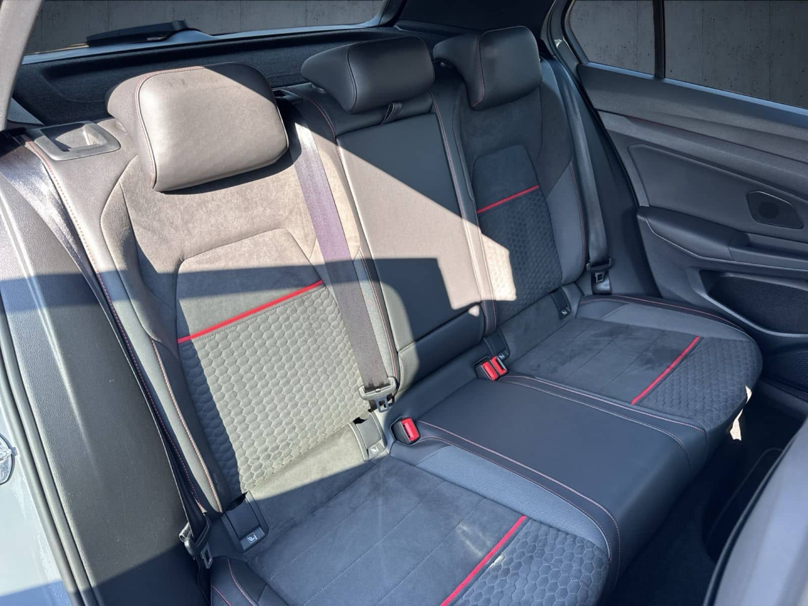 Volkswagen Golf GTI Clubsport 45 Akrapovic/h&k/Nav/Kam/19"/ foto 18