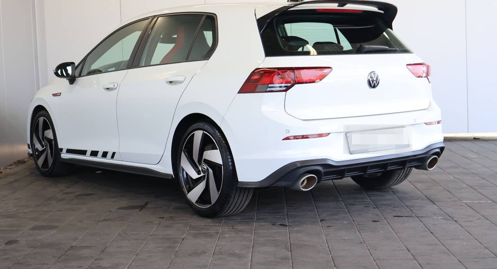 Volkswagen Golf VIII GTI Clubsport 2.0 TSI AID+ACC+LED+18" foto 6
