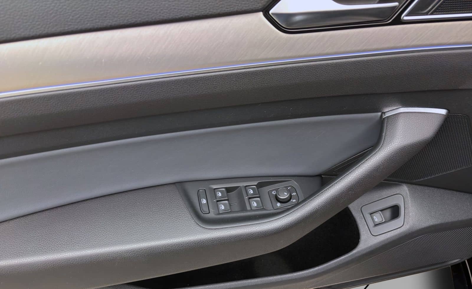 Volkswagen Arteon 2.0 TDI DSG ELEGANCE PANO AHK KAMERA ACC foto 10