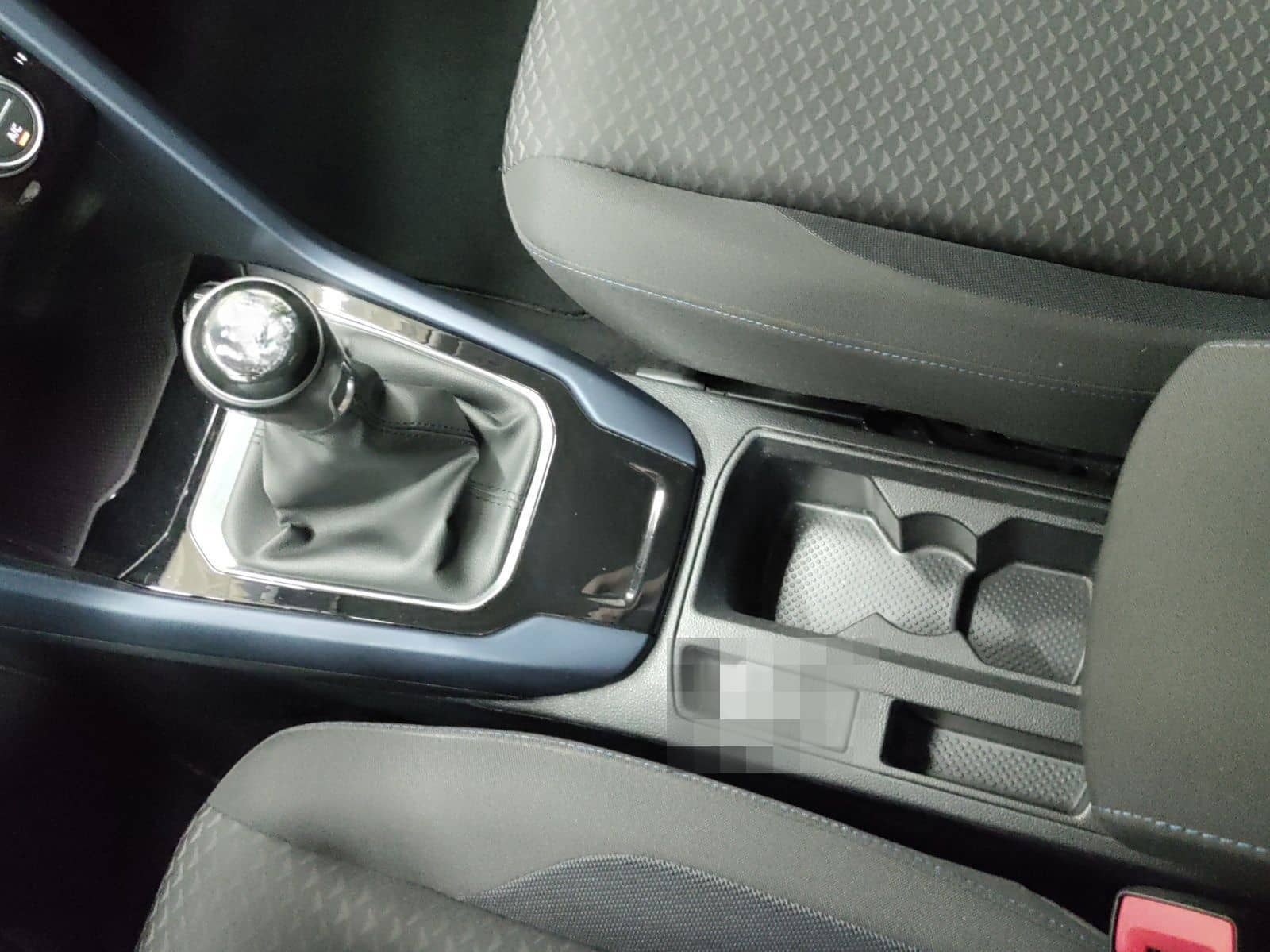 Volkswagen T-Roc 1.5 TSI UNITED NAVI PRIVACY VIRTUAL LM17 foto 11