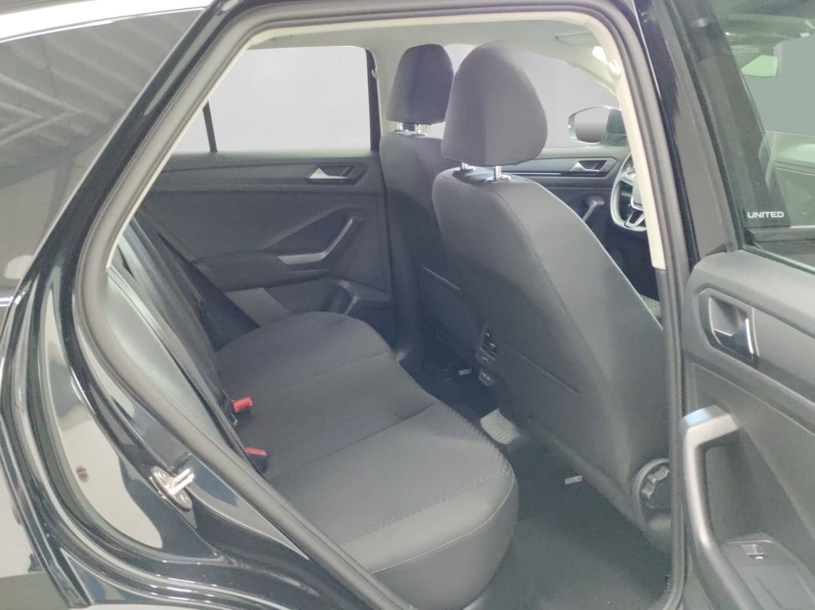 Volkswagen T-Roc 1.5 TSI UNITED NAVI PRIVACY VIRTUAL LM17 foto 6