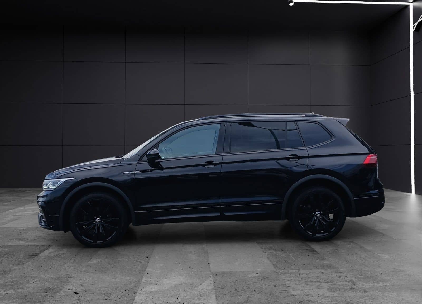 Volkswagen Tiguan Allspace TSI R-Line DSG 4M Matrix AHK Nav foto 2