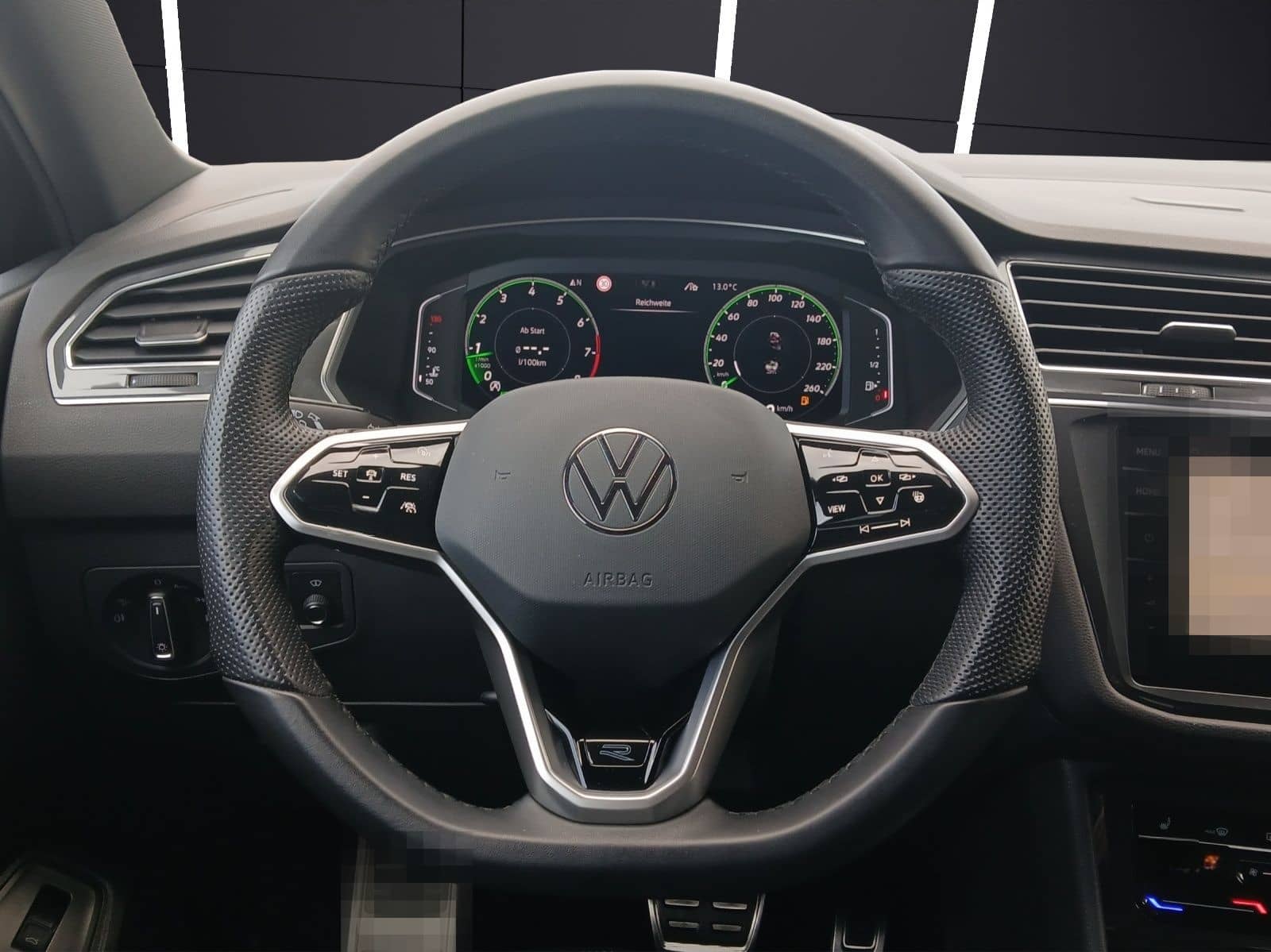 Volkswagen Tiguan Allspace TSI R-Line DSG 4M Matrix AHK Nav foto 17