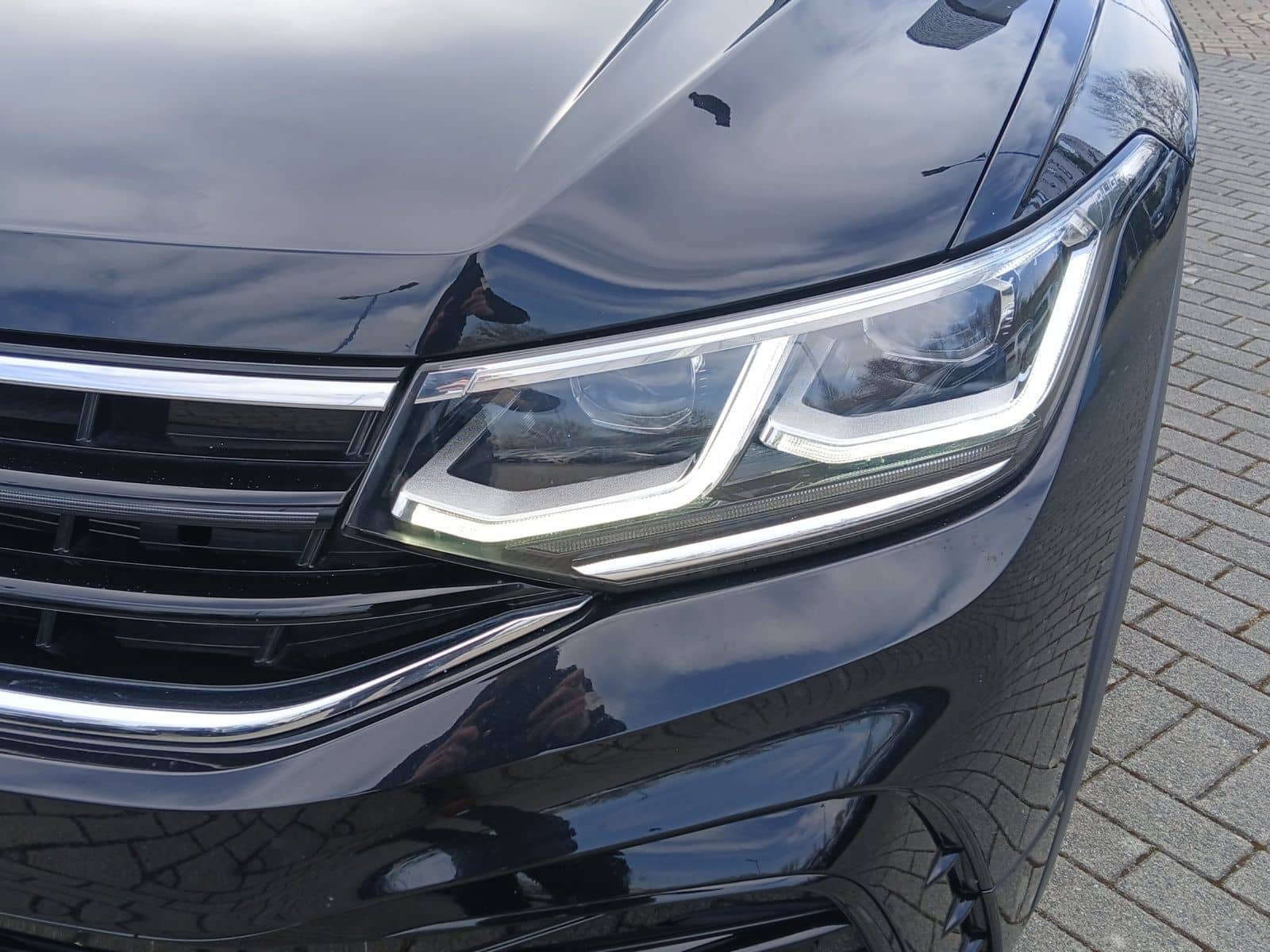 Volkswagen Tiguan Allspace TSI R-Line DSG 4M Matrix AHK Nav foto 24