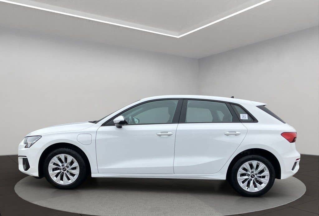 Audi A3 Sportback 40 TFSIe S tronic MMI Navi plus foto 2