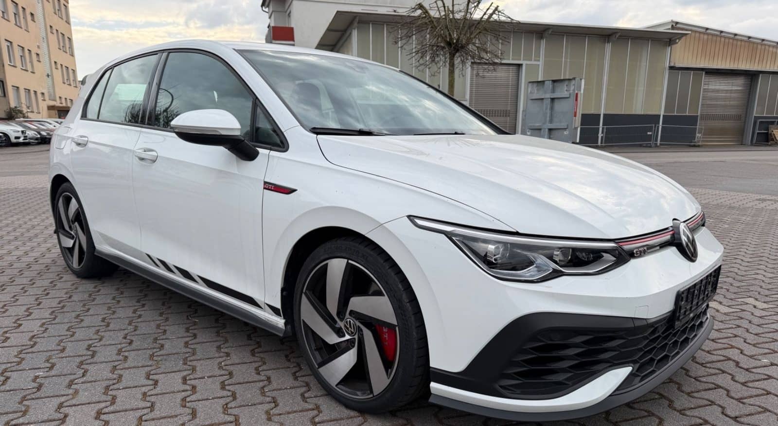 Volkswagen Golf VIII Lim. GTI Clubsport foto 2