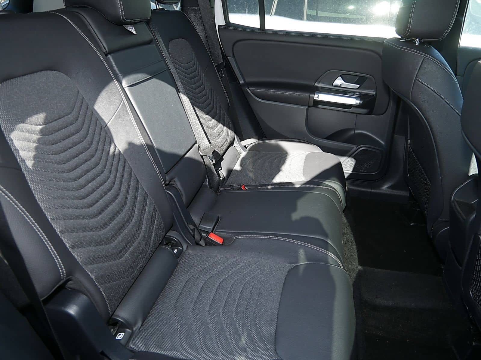 Mercedes-Benz GLB 200 d+PROGRESSIVE+DISTRONIC+AHGK+MEMORY+LED+ foto 7