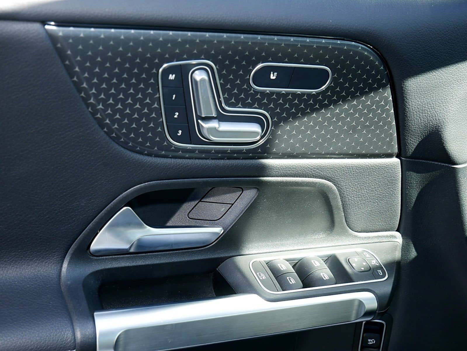 Mercedes-Benz GLB 200 d+PROGRESSIVE+DISTRONIC+AHGK+MEMORY+LED+ foto 9