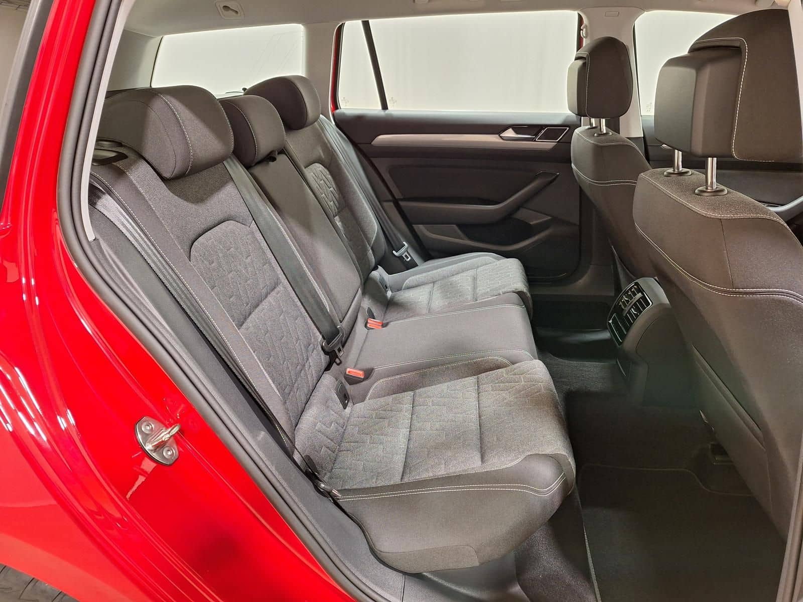 Volkswagen Passat Variant 2.0 TDI DSG Business LED|ACC|RFK| foto 12