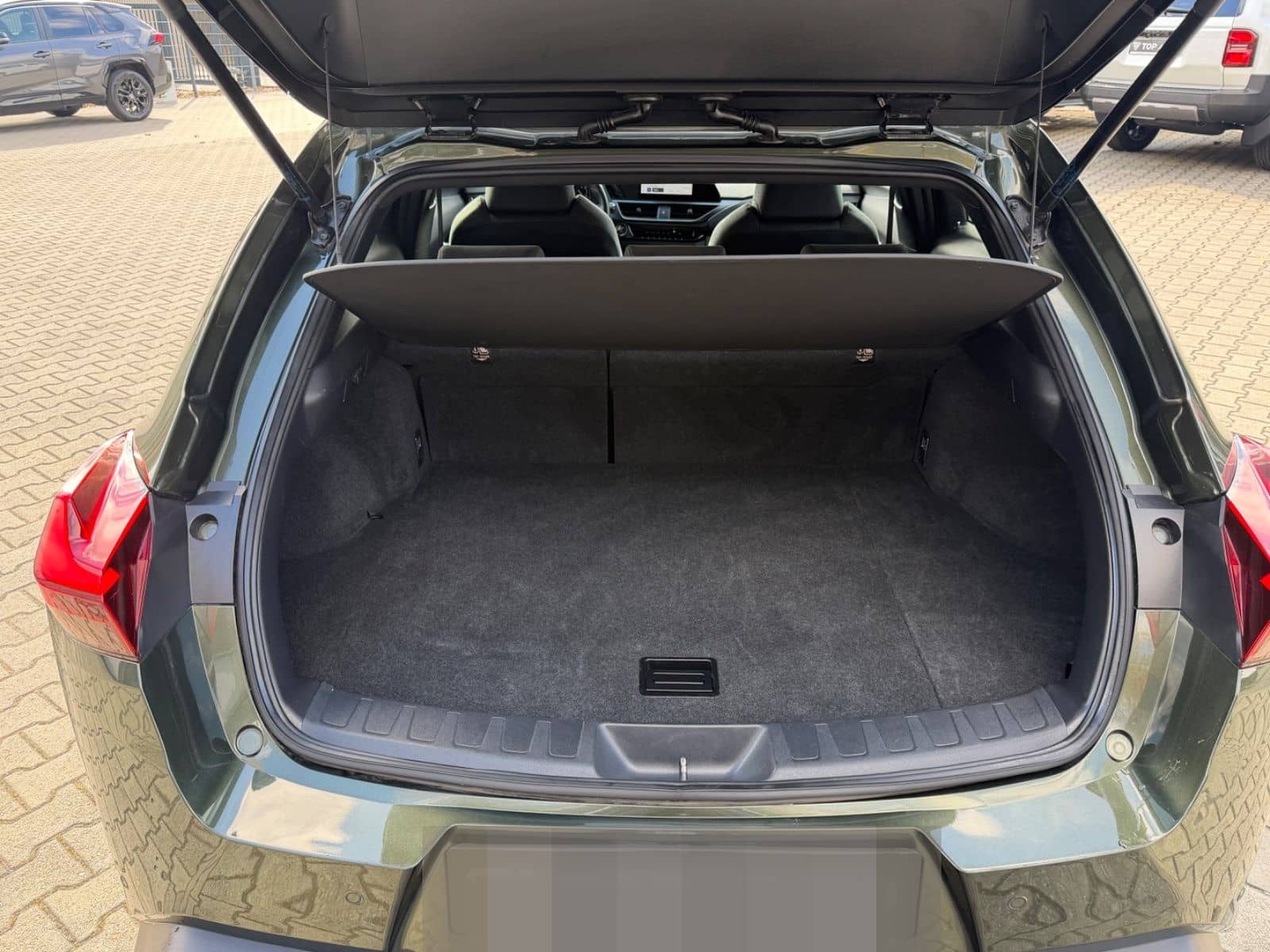 Lexus UX 250 h Style.LED.ACC.Kamera. foto 16