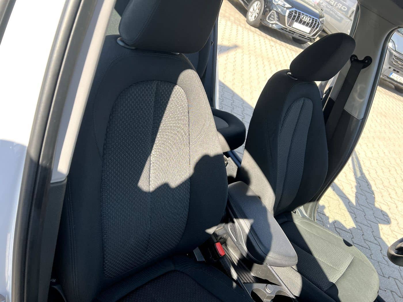 BMW 216d Gran Tourer Advantage *7 Sitze LED Navi SHZ foto 25