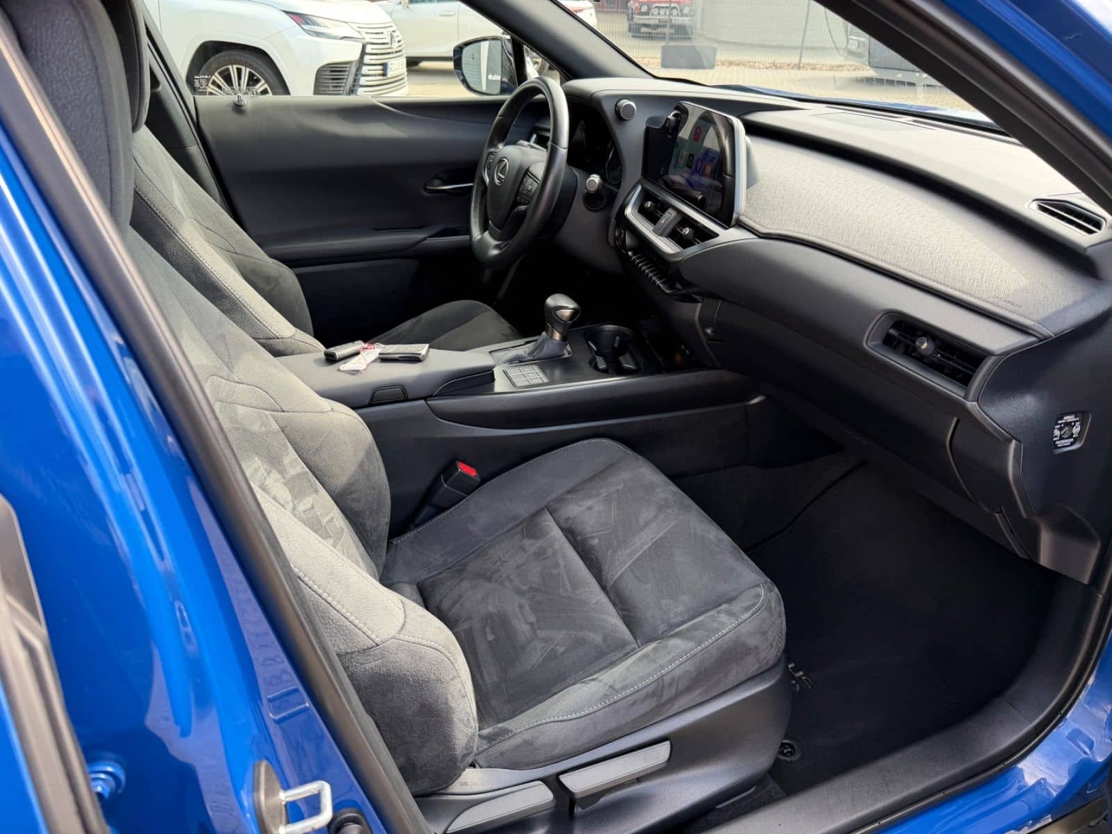 Lexus UX 250 h Style.LED.ACC.Kamera. foto 14