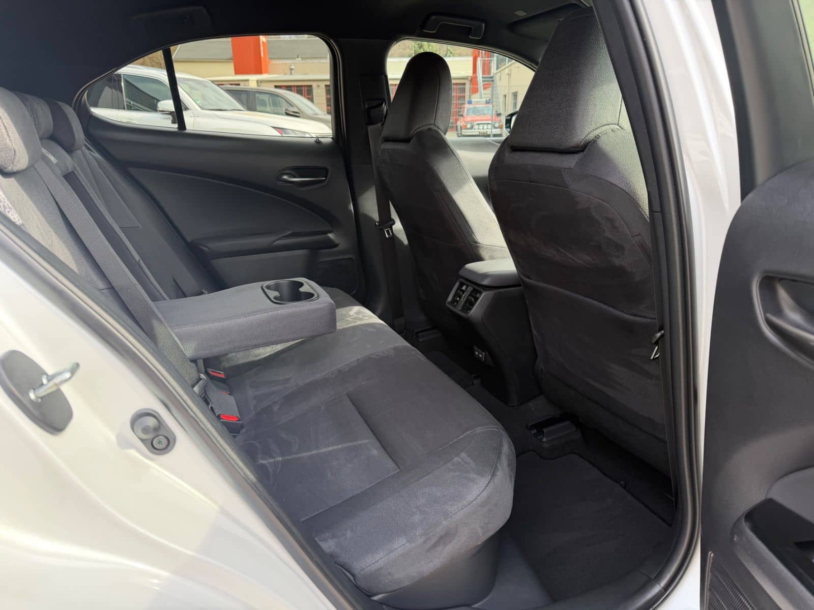 Lexus UX 250 h Style.LED.ACC.Kamera. foto 17