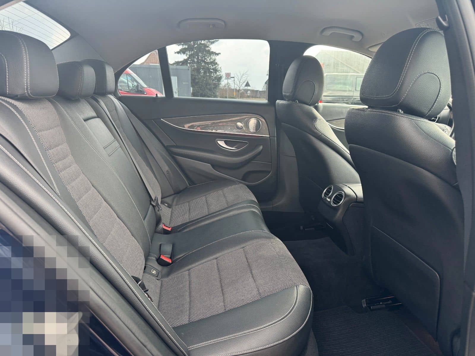 Mercedes-Benz E220d AMG Auto.*NAVI*KAMERA*SITZHZG*PDC* foto 13