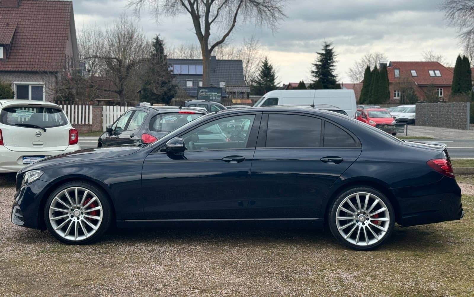 Mercedes-Benz E220d AMG Auto.*NAVI*KAMERA*SITZHZG*PDC* foto 7