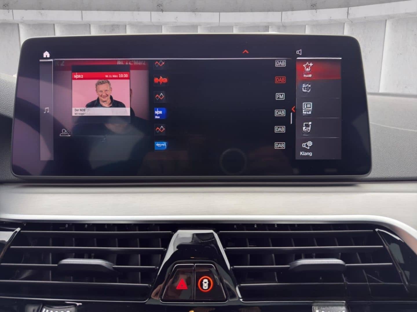 BMW 530 dAT M SPORT LASER HUD PANO KAMERA KEYLESS foto 17