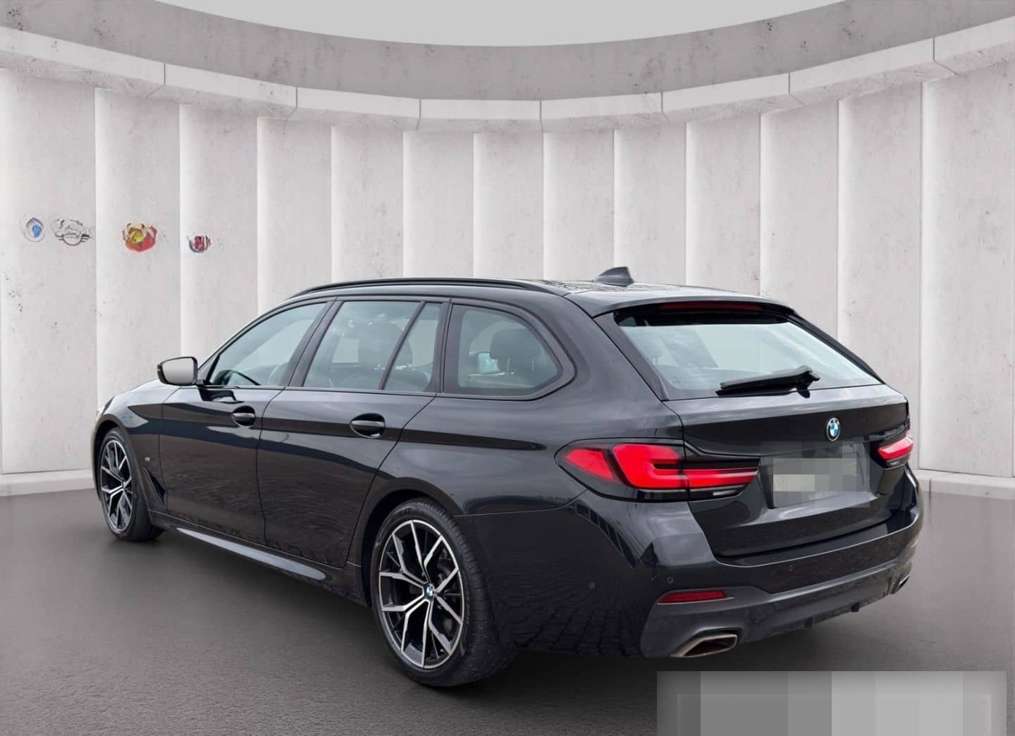 BMW 530 dAT M SPORT LASER HUD PANO KAMERA KEYLESS foto 4