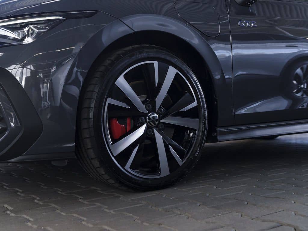 Volkswagen Golf VIII GTE 1,5 l eHybrid DSG ACC PANO HUD SHZ foto 8