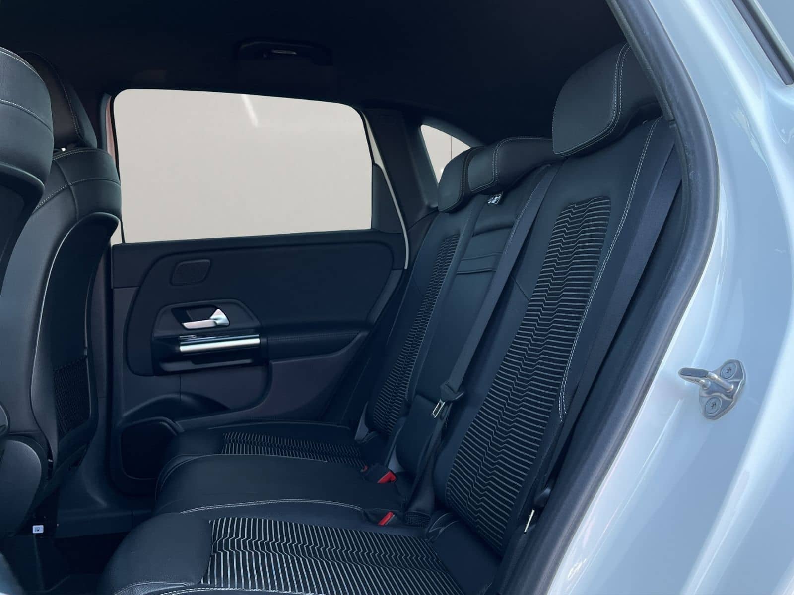 Mercedes-Benz B180 Edition 19 *KAMERA NAVI SHZ* foto 10