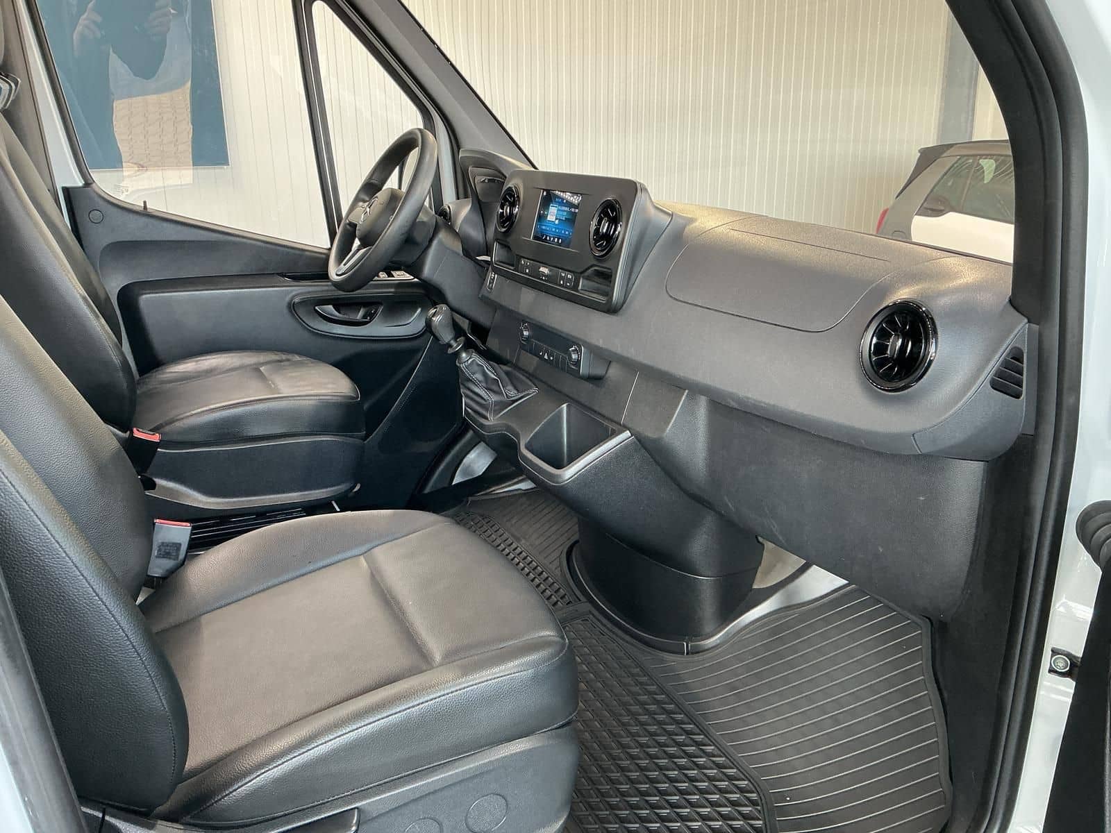 Mercedes-Benz Sprinter 211 L2/H1+Leder+Kamera+ foto 17