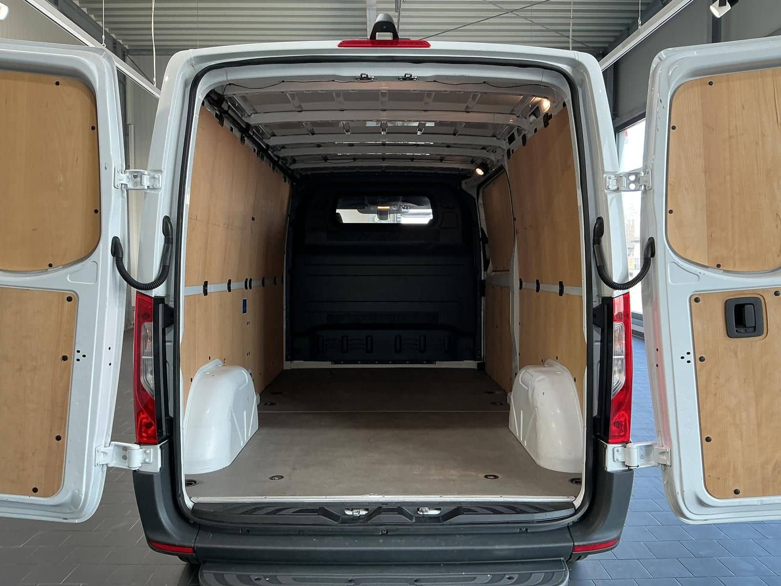 Mercedes-Benz Sprinter 211 L2/H1+Leder+Kamera+ foto 8