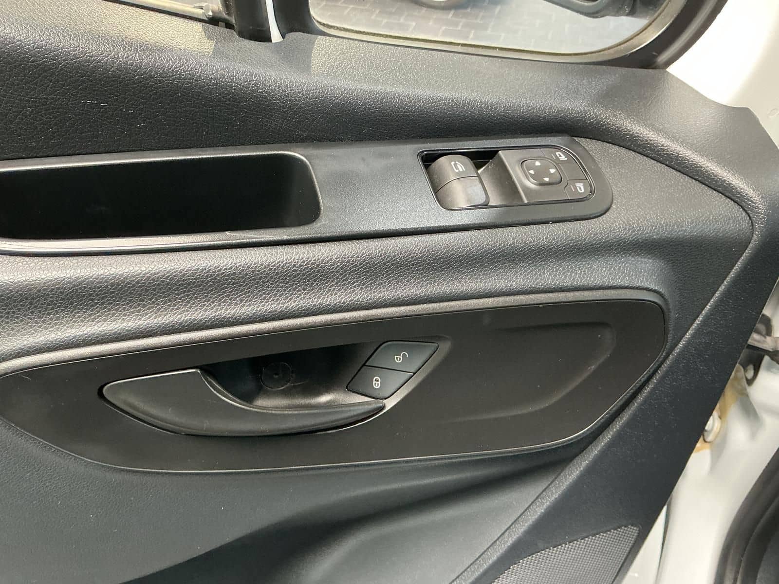 Mercedes-Benz Sprinter 211 L2/H1+Leder+Kamera+ foto 9