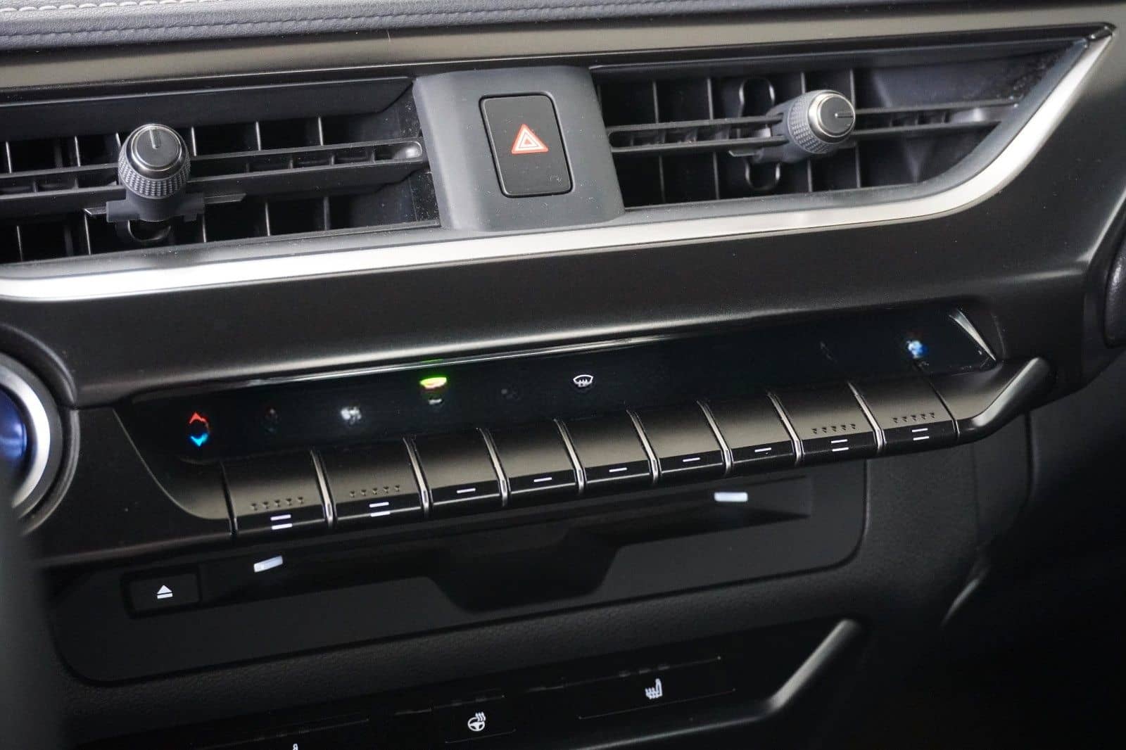 Lexus UX 250h Navi LED Kamera Lenkradhzg. foto 23