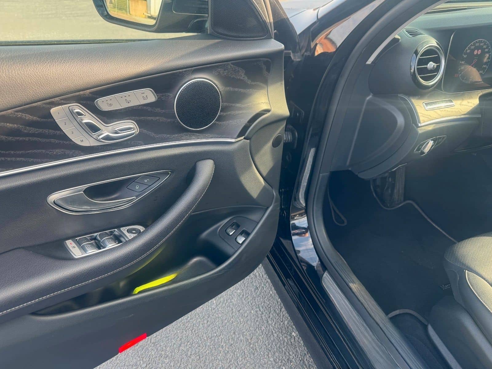 Mercedes-Benz E400d/AMG/4M/HeadUp/Airmatic/Memory/AHK/360//SIB foto 3