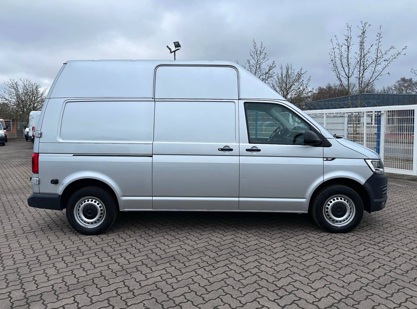 Volkswagen T6 Transporter KA L2H2/ 110kw/ AC/ 2 Sitze/ AHK foto 6