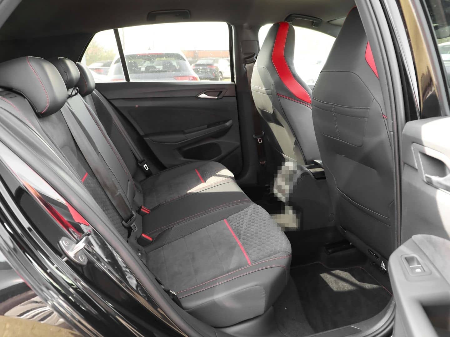 Volkswagen Golf VIII CLUBSPORT 2.0 DSG DCC NAVIPRO KEYLESS foto 4