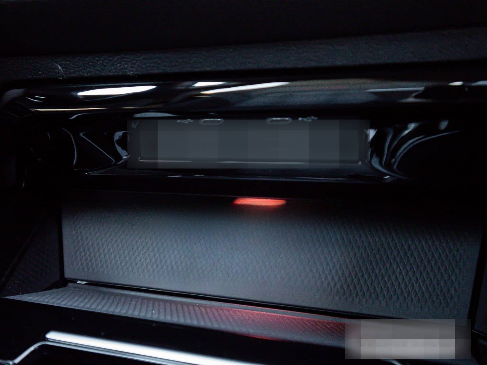 Volkswagen Golf VIII GTI 2.0 TSI AHK LED+ Navi ParkAssist R foto 23