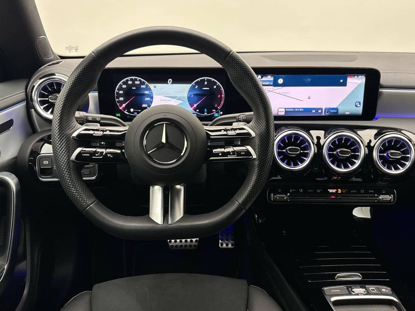 Mercedes-Benz CLA 200 d SB AMG Night Multibeam-LED Kamera AHK foto 9