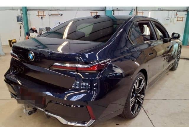 BMW 740 d xDrive M Sport 21'' PanoSky IconGl AHK StH foto 2