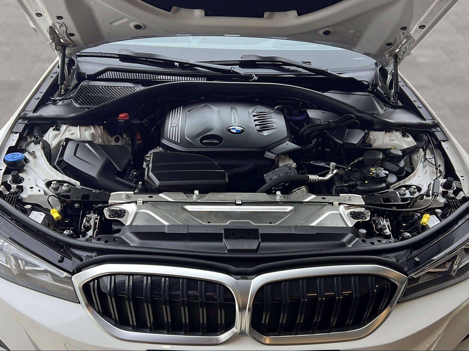 BMW 320d xDrive Touring Harman/K LiveCockpitProf foto 17