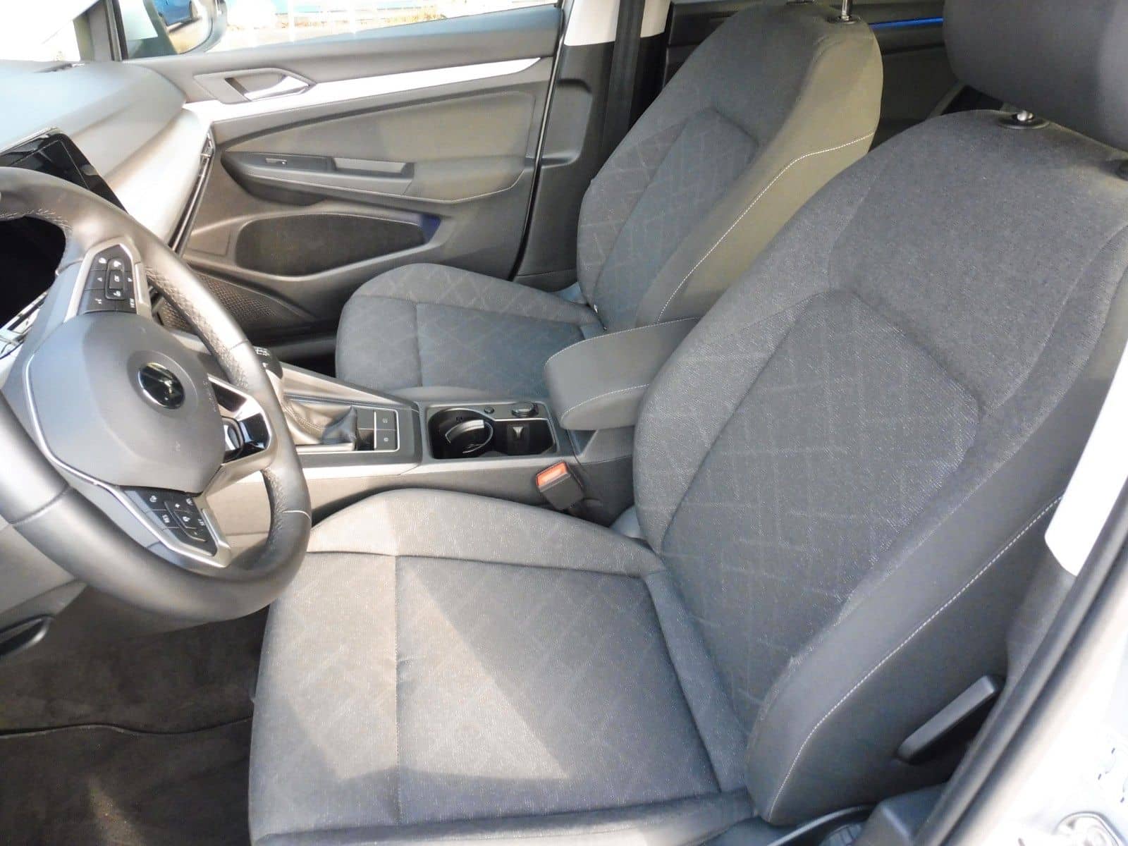 Volkswagen Golf VIII Variant 1,5 TSI Life,SHZ foto 9