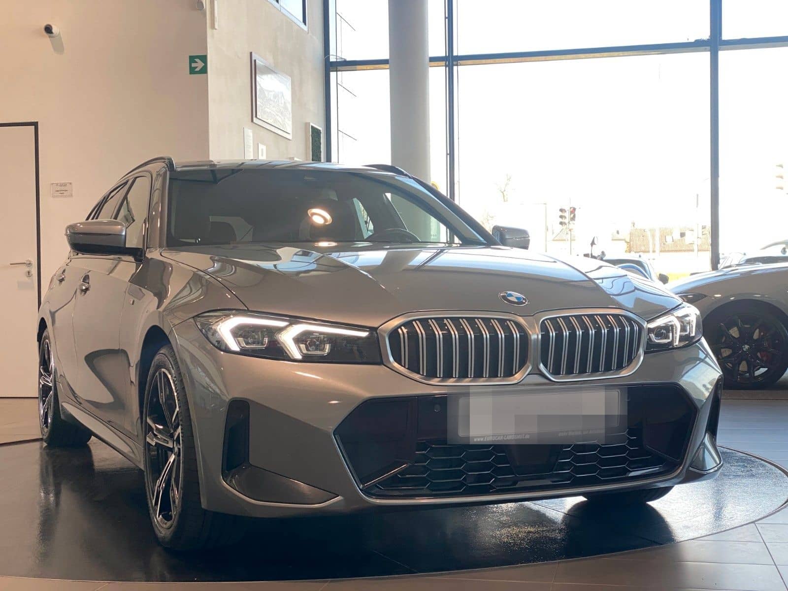 BMW 330i Touring xDrive M-Sport Curved Kam. HiFi ACC foto 4