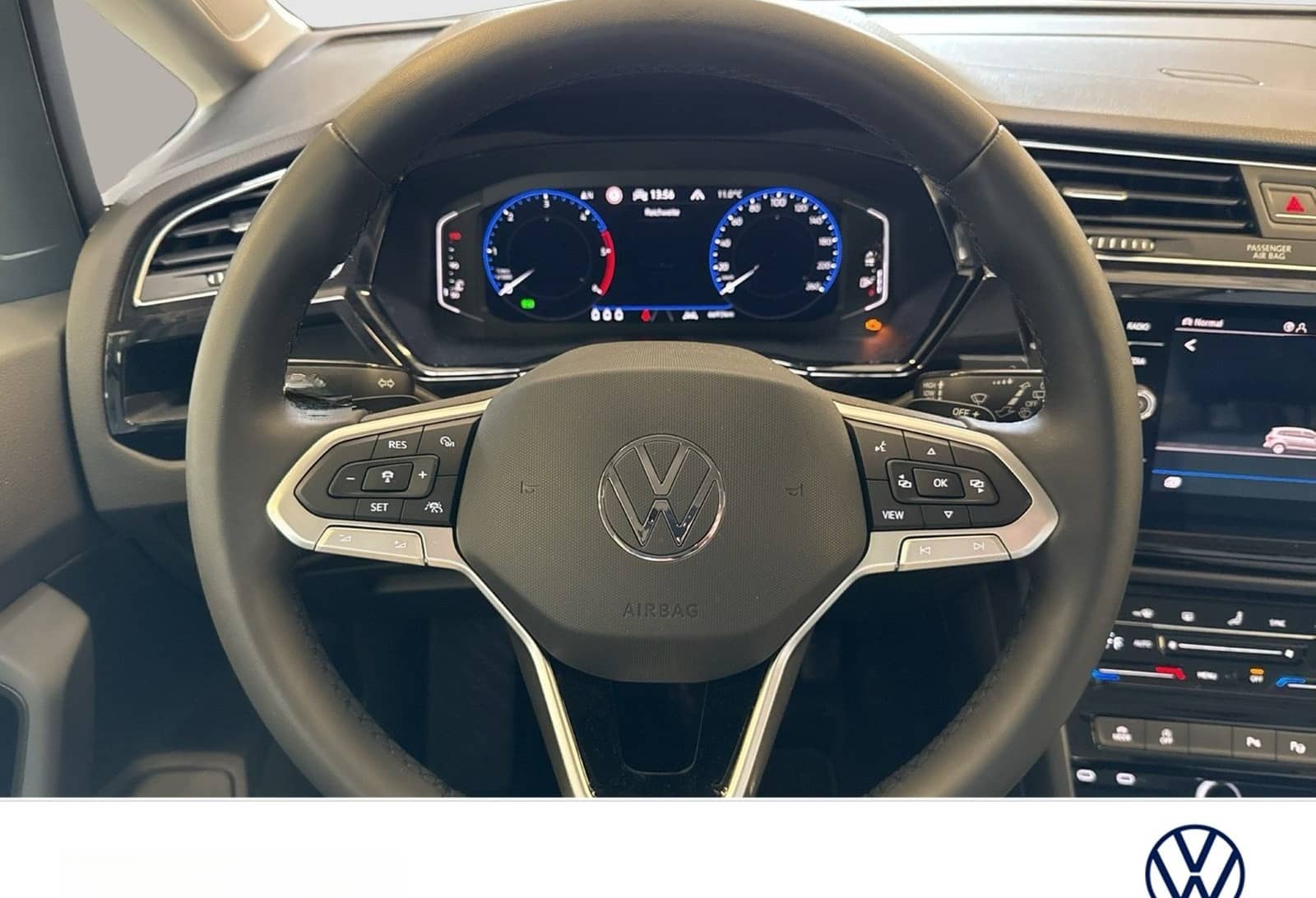 Volkswagen Touran 2.0 HIGHLINE AHK ACC LM17 NAVI LED foto 12