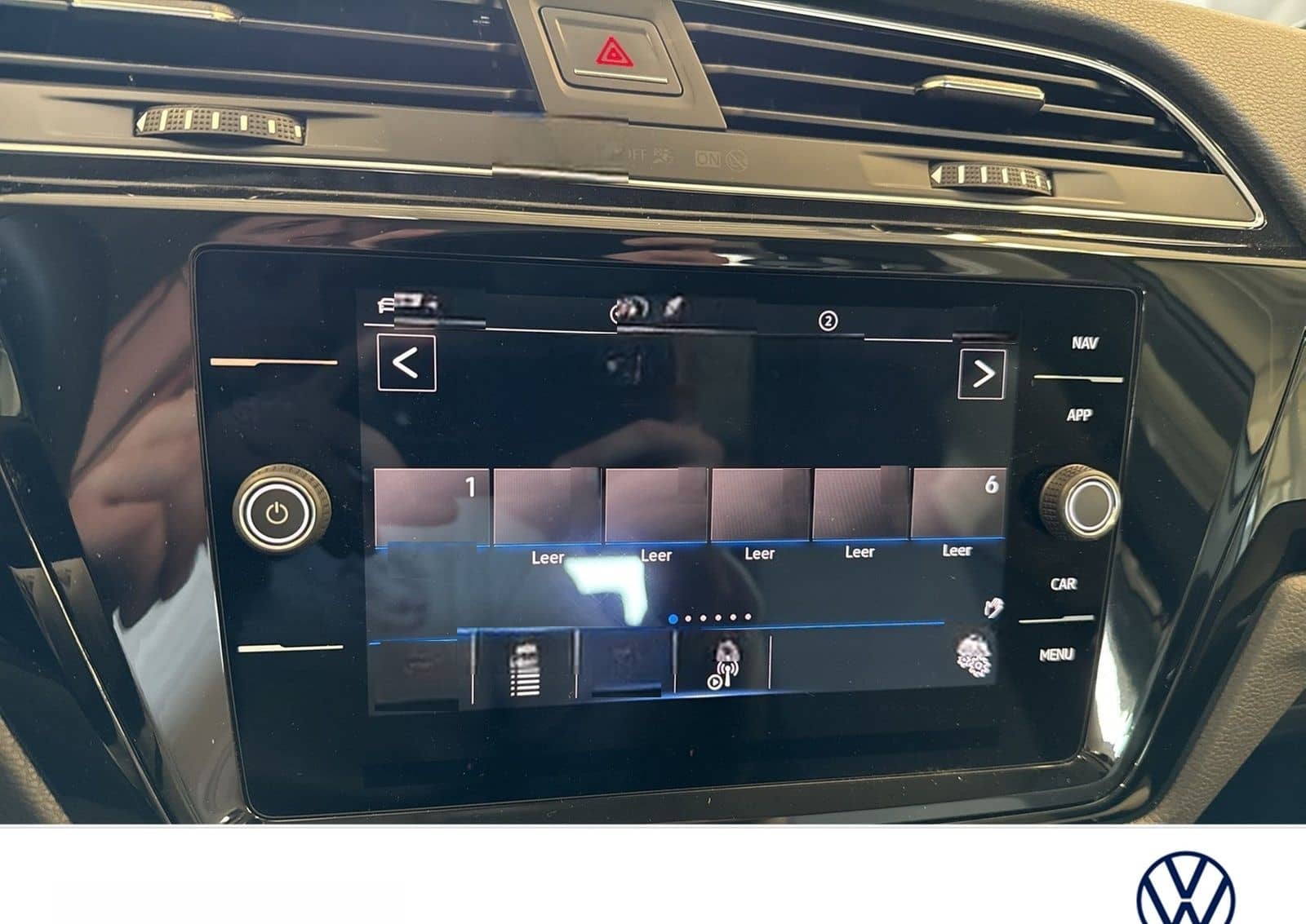 Volkswagen Touran 2.0 HIGHLINE AHK ACC LM17 NAVI LED foto 14